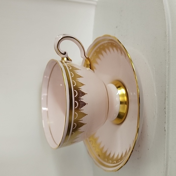 Tuscan Demi-Tasse Coffee Cup & Saucer in Powder Pink Fine Bone China 1940s - Picture 5 of 8